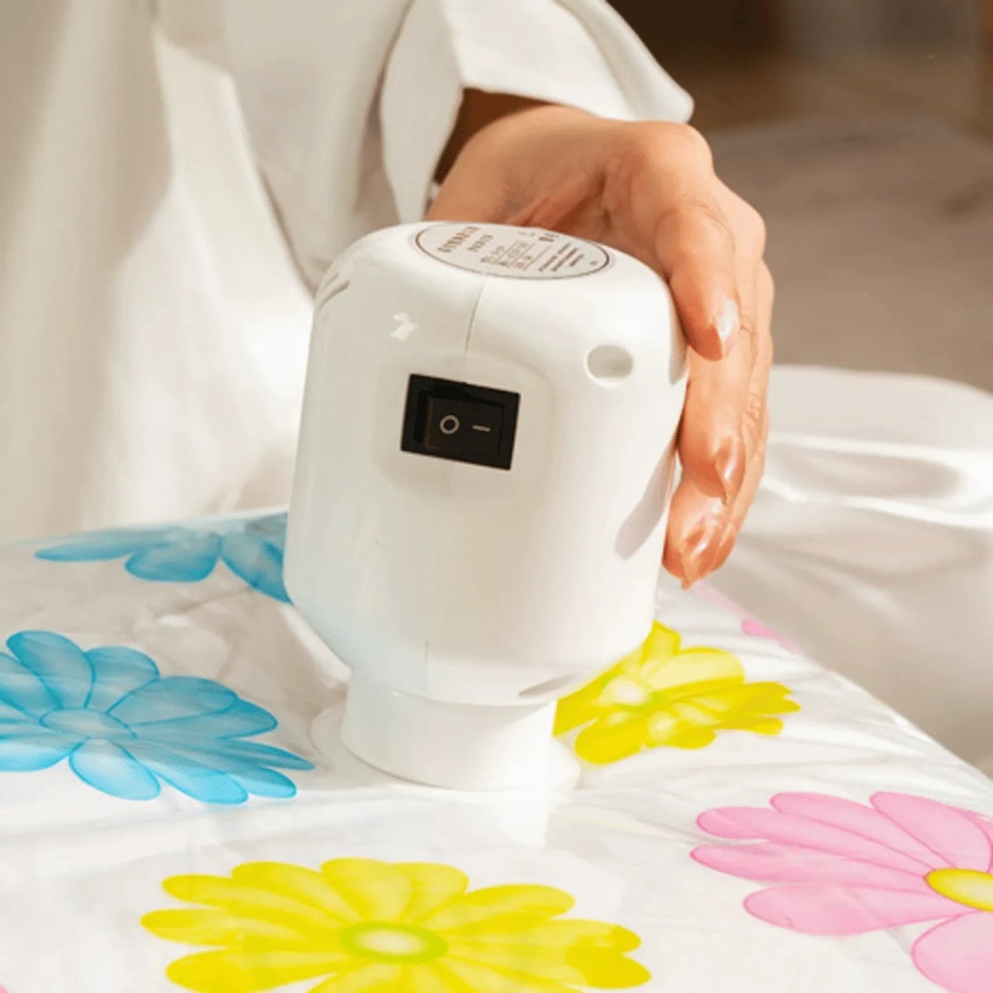 Mini aspiradora súper potente al Vacío Universal + 10 Bolsas Reutilizables